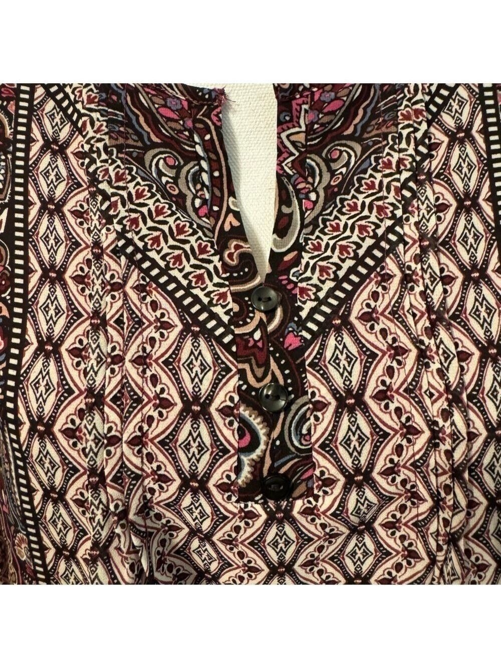 Belle by Kim Gravel Modern Mosaic
Blouse Wine/Magenta
NEW
Size XXS
Fully Lined. - Picture 8 of 8